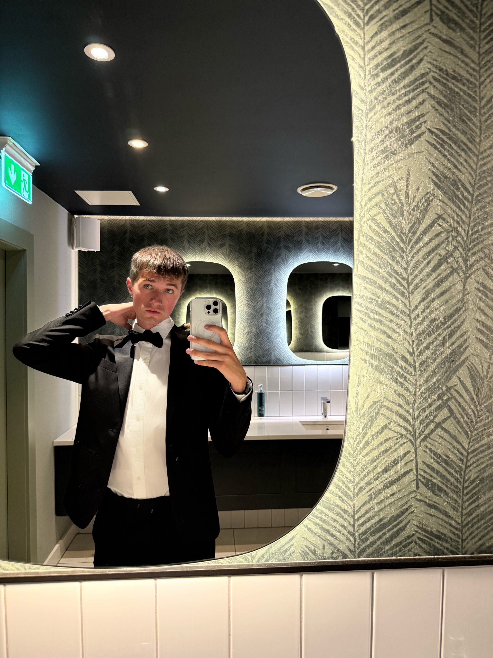 Facetune_11-05-2025-12-03-20 - Reece Patterson